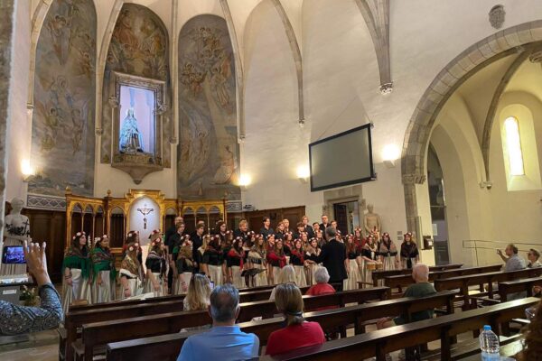 380576631_324456036769792_5553031964050855512_n