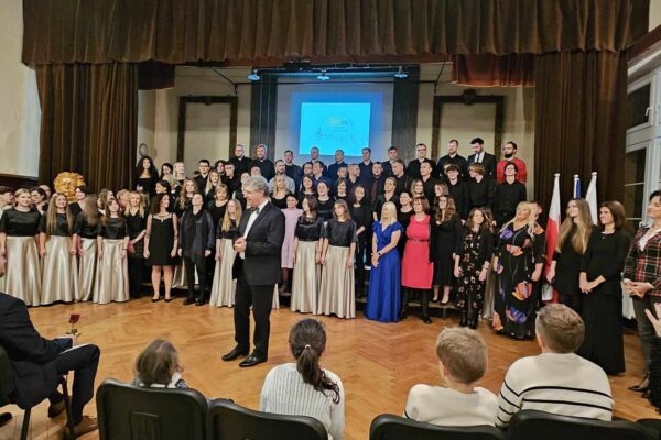 380640297_896533664907022_256766739314410519_n